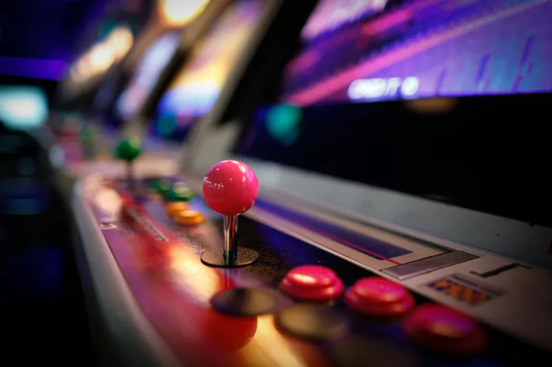 One Credit, No Continues: The Arcade Mentality That Modern Games Are Quietly Bringing Back
